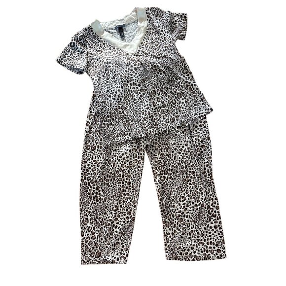 Jones New York Leopard Print Pajama Set Med Polyester & Rayon Soft Knit Cozy - Picture 1 of 11